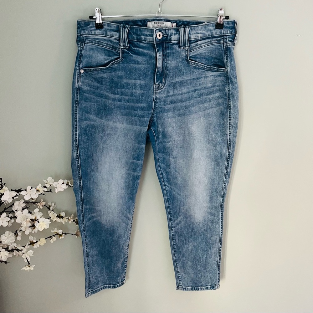 Torrid Skinny Jean Size 16